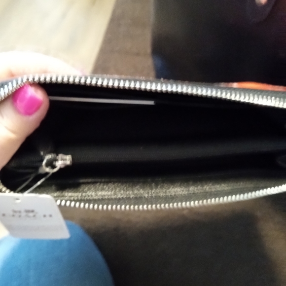 NWT COACH FULL SIZE WALLET..MATCHING BAG IN ANOTHER LISTING - Picture 3 of 3